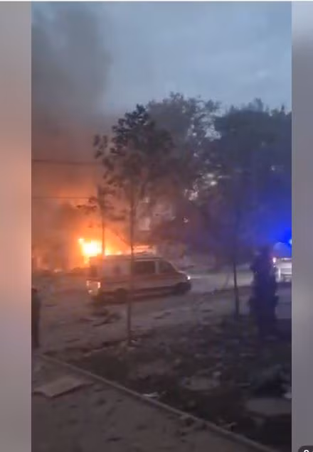 Từ quan điểm của quân đội Nga, họ rất coi trọng tấn công vào các sở chỉ huy, trung tâm ra mệnh lệnh tấn công, thậm chí sử dụng vũ khí tiên tiến như tên lửa siêu thanh Kinzhal. Việc tấn công vào sở chỉ huy tiền phương của Quân đội Ukraine, nơi ra mệnh lệnh và cung cấp các thông tin tình báo đã gây ra hậu quả nghiêm trọng cho quân đội Ukraine.