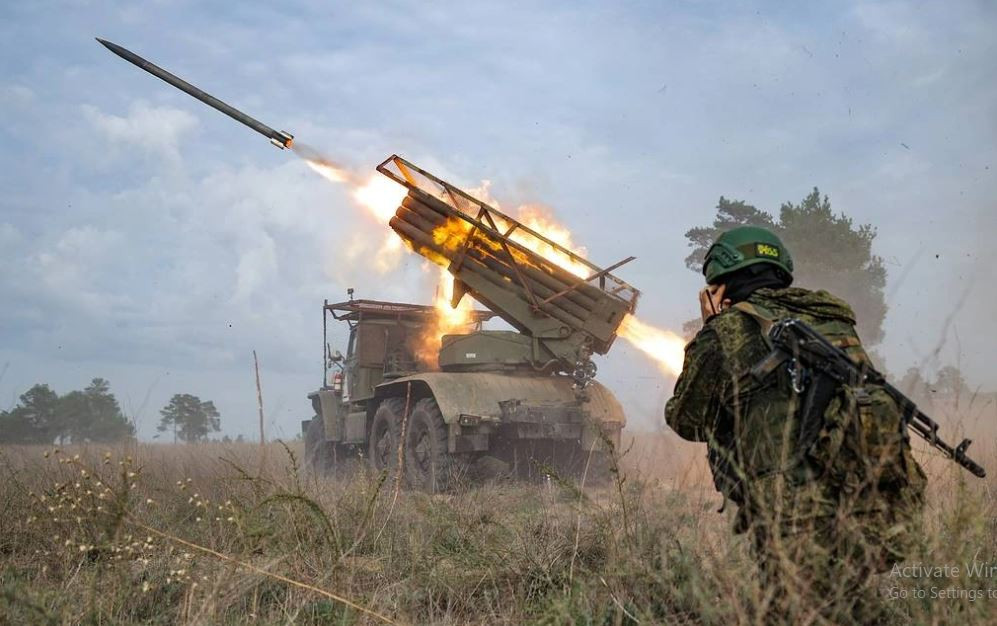 Ông Reisner phân tích, Ukraine phải "tuyệt vọng kiểm soát một phần lãnh thổ Kursk như cọng rơm cứu mạng" để có thêm đòn bẩy khi ông Trump, người vừa trúng cử Tổng thống Mỹ, dẫn dắt đàm phán hòa bình. 