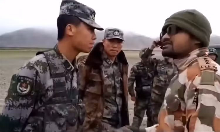 Thời báo Hoàn Cầu đã cáo buộc Ấn Độ “vu khống” khi nói rằng, Quân đội Ấn Độ đã giam giữ 200 lính PLA trong cuộc đối đầu gần đây ở Arunachal Pradesh của Ấn Độ. Hoàn Cầu khẳng định, hoàn toàn không thể có chuyện, phía Ấn Độ “bắt giữ lính Trung Quốc”?.