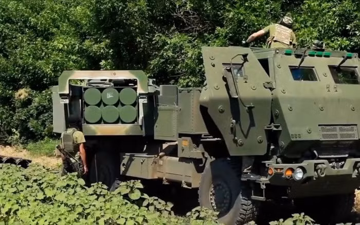 Theo tuyên bố chính thức của Lầu Năm Góc, đây là hợp đồng sản xuất HIMARS đầu tiên kể từ khi hệ thống này được chuyển giao cho Ukraine vào tháng 4. Thỏa thuận sẽ kết thúc vào ngày 31/12/2025.