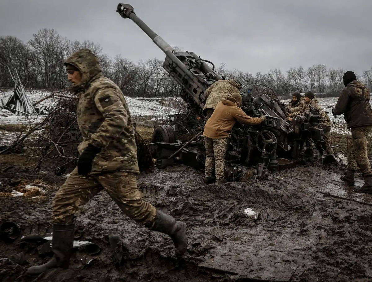 Mặc dù quân đội Ukraine đã cạn gần hết đạn dược dự trữ và tiến hành vô số cuộc đột phá nhưng vẫn không thể vượt qua tuyến phòng thủ. Đúng như dự đoán, lực lượng Ukraine đã bị kiệt sức này, hoàn toàn bị mắc kẹt trong tình thế tuyệt vọng, thậm chí có thể không có cơ hội trốn thoát.