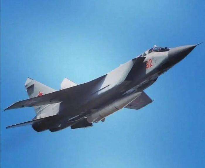 Trong một năm rưỡi tiếp theo, tuy số lượng tên lửa Kinzhal được Nga sử dụng không quá nhiều, nhưng chúng đều có nhiệm vụ tấn công các mục tiêu trọng yếu của quân đội Ukraine; trong đó có việc tiêu diệt các trận địa của hệ thống phòng không Patriot mà Mỹ viện trợ cho Ukraine ở Kiev.