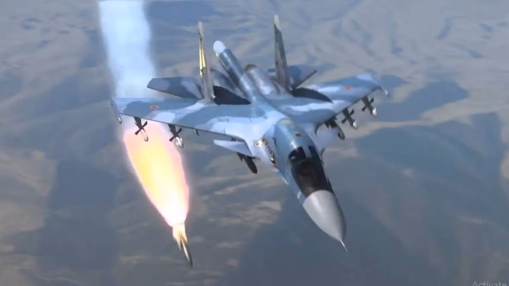 Tên lửa siêu thanh Kinzhal trước đó được phóng đi từ máy bay chiến đấu đánh chặn hạng nặng MiG-31K; nhưng giờ đây, tên lửa Kinzhal đã có một bệ phóng trên không khác, đó là máy bay tiêm kích bom Su-34.