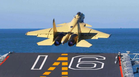 Tiêm kích hạm: Loại máy bay chỉ vài quốc gia sở hữu - Hình 2 Tiem kich ham: Loai may bay chi vai quoc gia so huu-Hinh-2