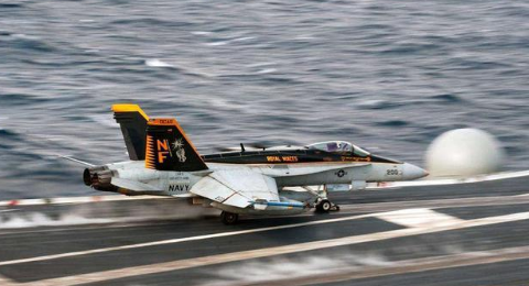 Tiêm kích hạm: Loại máy bay chỉ vài quốc gia sở hữu - Hình 3 Tiem kich ham: Loai may bay chi vai quoc gia so huu-Hinh-3