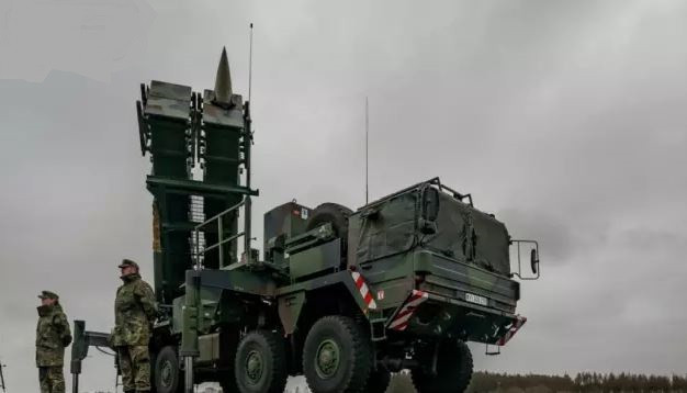 Ukraine tuyen bo ha ten lua Dagger, Patriot duoc dua vao tham chien-Hinh-6