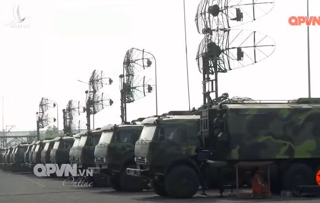 Không hề ngạc nhiên khi radar là sản phẩm đầu tiên có hàm lượng công nghệ cao, hiện đại ngang tầm khu vực và thế giới do chính bàn tay khối óc của những chuyên gia tâm huyết và khát khao cháy bỏng vươn lên của Việt Nam, được xuất khẩu ra nước ngoài.