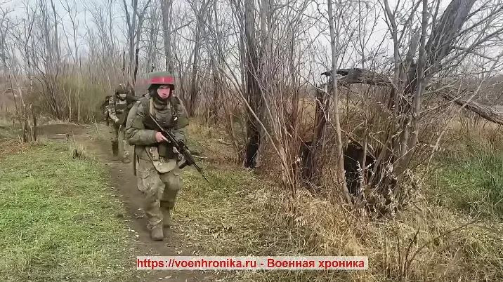 Một quân nhân Ukraine khác có tên Bunyatov viết rằng: "Nếu các chỉ huy lữ đoàn liên tục báo cáo thông tin thực tế về tình hình mặt trận để vừa lòng chỉ huy cấp trên, chứ không phải thông tin thực tế. Với hy vọng tái chiếm các vị trí, họ đã không đẩy cấp dưới vào tình thế như vậy và điều này áp dụng cho hầu hết mọi hướng".