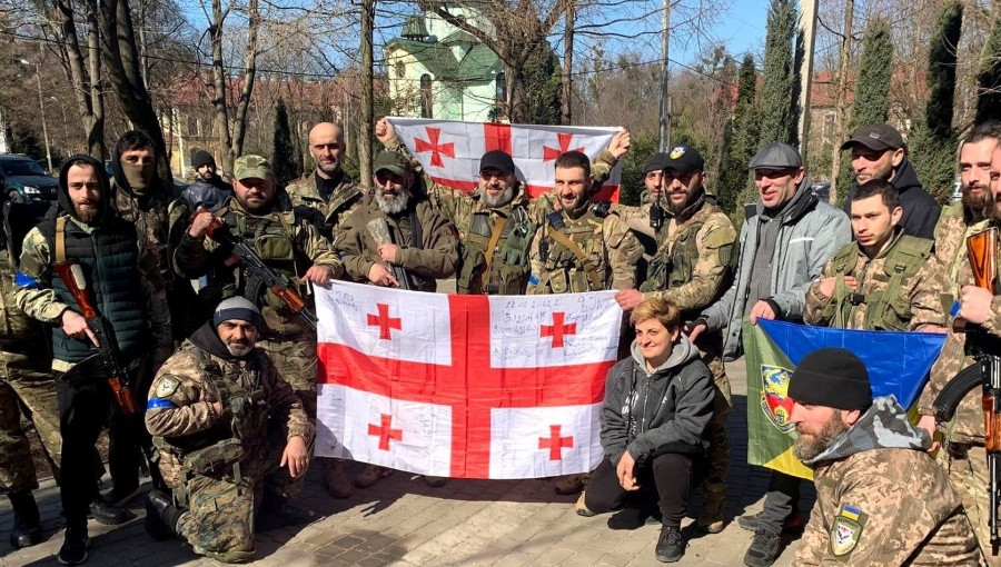 Thật bất ngờ, quốc gia có số lượng lính đánh thuê lớn thứ ba không phải là Anh, Pháp hay Đức mà là nước láng giềng phía nam của Nga là Gruzia, với tổng số 1.042 và 561 người thiệt mạng; hơn một nửa trong số đó thiệt mạng trong chiến đấu.