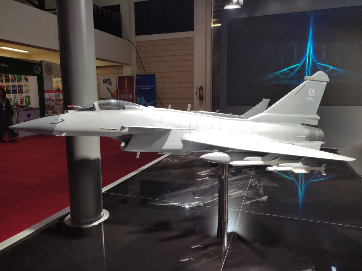 Trong những tháng gần đây, nhiều thông tin cho thấy, Pakistan đã tích cực đàm phán về việc mua máy bay J-35, với kế hoạch đưa vào biên chế của PAF sớm nhất là vào giữa năm 2025. Thậm chí Tổng tham mưu trưởng PAF, Nguyên soái Zaheer Ahmad Babar Sidhu trước đó đã ám chỉ vào năm 2024 rằng, J-35 sẽ “sớm gia nhập” kho vũ khí của Pakistan.