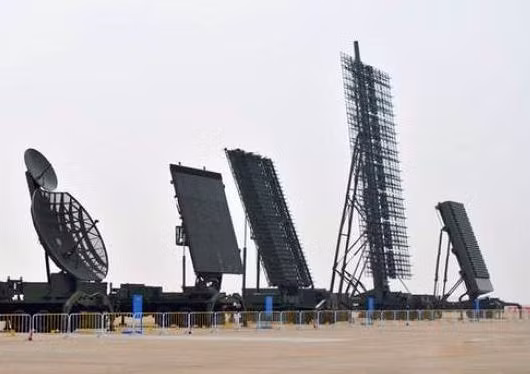 Chất lượng của vật liệu tàng hình dường như không tạo ra sự khác biệt. Người ta còn khẳng định rằng, việc phát hiện này có thể thực hiện được từ khoảng cách xa ngay cả trong điều kiện khí hậu khắc nghiệt. Sự phát triển này cho thấy rõ ý định của Trung Quốc trong việc phá vỡ công nghệ tàng hình của Mỹ.