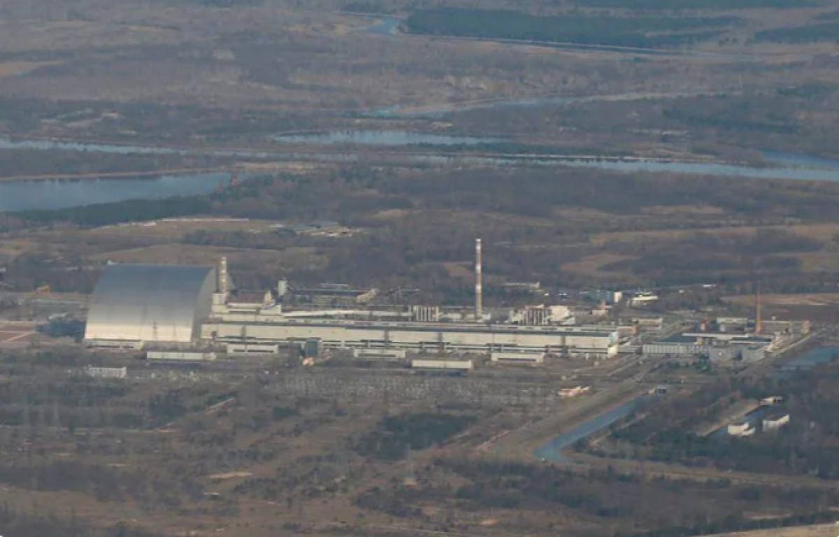 Ngoài ra, Quân đội Nga đã rút hoàn toàn khỏi vùng Chernobyl, miền Bắc Ukraine, 11 giờ ngày 2/4, nhà máy điện hạt nhân Chernobyl tổ chức lễ kéo cờ Ukraine và người dân hát quốc ca Ukraine.