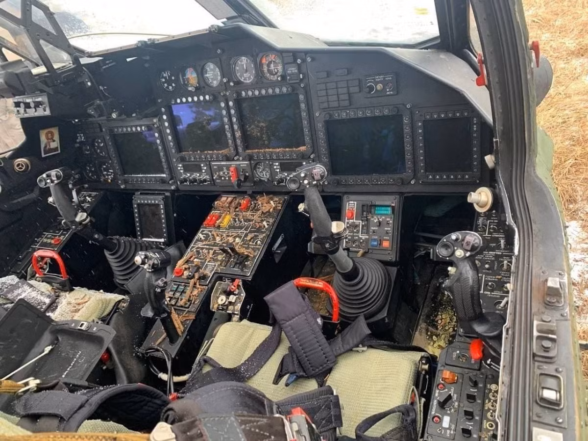 Tuy nhiên phi hành đoàn của chiếc trực thăng Ka-52 khi hạ cánh khẩn cáp, đã không nhả bộ phận hạ cánh trước khi hạ cánh; điều này cho thấy, có khả năng chiếc trực thăng này gặp trục trặc kỹ thuật.