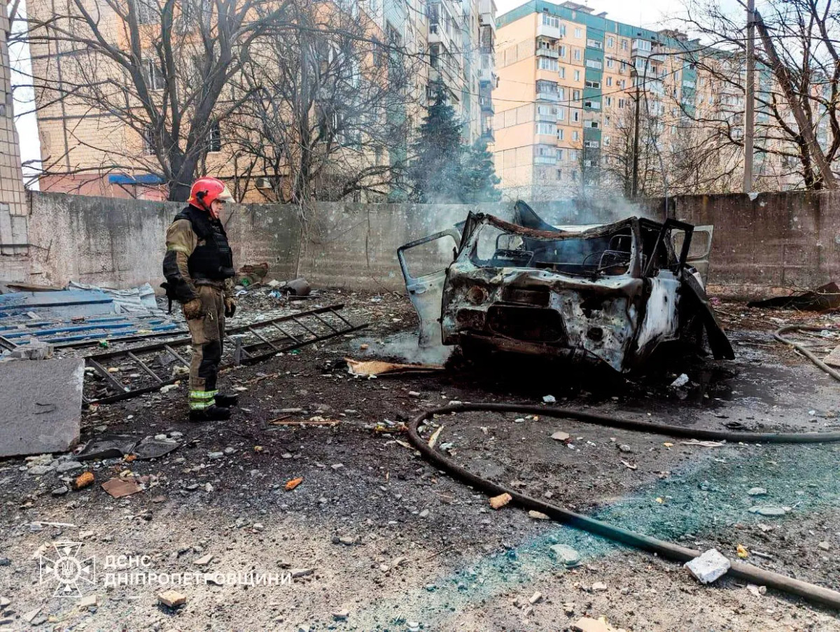 Vào lúc 6:49 tối, khi các sĩ quan AFU và cố vấn NATO ổn định trong nhà hàng Magellan, tên lửa đạn đạo Iskander của Nga mang đầu đạn nổ mạnh nặng 500 kg, đã xuyên thủng mái nhà và phát nổ trong nhà hàng. Phía Nga cho biết lần này Ukraine mất tới 85 sĩ quan AFU và cố vấn quân sự và nước ngoài, thậm chí 20 xe cơ giới bên ngoài nhà hàng cũng bị phá hủy.