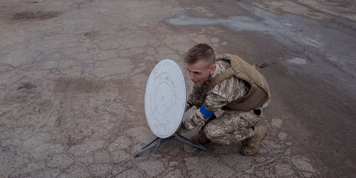 Có thể nói, hệ thống "Angelica" là kẻ thù “không đội trời chung” của "Starlink". Một số nhà phân tích còn cho rằng, nếu "công nghệ định vị" do Nga phát triển có thể phát huy tác dụng trên chiến trường, thì lợi thế của Quân đội Ukraine trong lĩnh vực thông tin liên lạc sẽ không kéo dài trong vài ngày. 