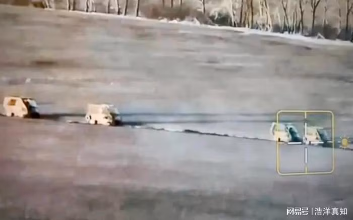 Nhìn bề ngoài, đây có vẻ là một cuộc phiêu lưu táo bạo không chút do dự, khi AFU triển khai những phân đội nhỏ gồm 2 đến 5 xe bọc thép và một trung đội bộ binh, cố gắng chọc thủng điểm yếu trên tuyến phòng thủ Nga, bằng chiến thuật linh hoạt. 