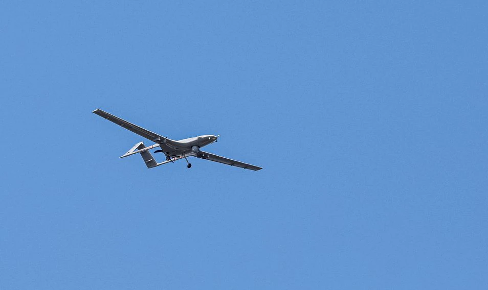Lúc cao điểm của giai đoạn đầu cuộc chiến, UAV của Quân đội Ukraine có thể được sử dụng để thực hiện 300 nhiệm vụ trinh sát mỗi ngày; nếu làm phép so sánh, thì lực lượng máy bay trinh sát cánh bằng, có người lái của Ukraine, chỉ có thể thực hiện nhiều nhất hơn 10 lần một ngày.