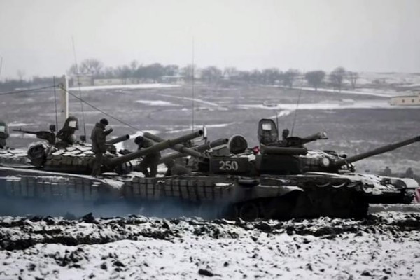 Theo quan điểm này, sự trợ giúp quân sự của NATO thực sự rất hạn chế, và họ chỉ có thể ngồi nhìn Ukraine bị Nga “thôn tính”, nếu Điện Kremlin thực sự muốn làm như vậy. Nguồn ảnh: Foxt.