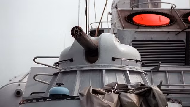 Tại sao tàu hộ vệ tàng hình của Nga phải thiết kế lại? - Hình 4 Tai sao tau ho ve tang hinh cua Nga phai thiet ke lai?-Hinh-4