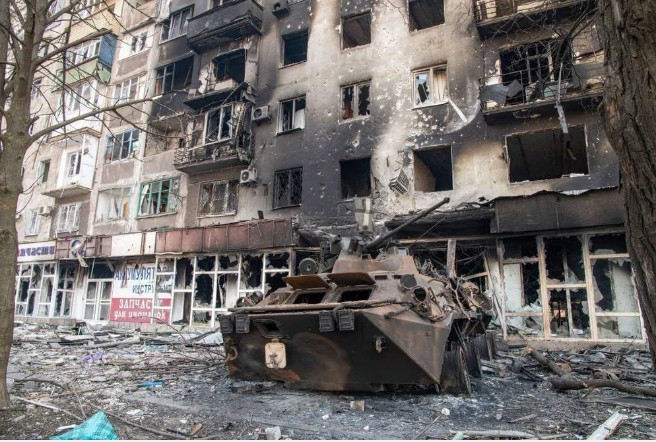 Như vậy, chỉ trong một khoảng thời gian tương đối ngắn, căn cứ của Tiểu đoàn Azov đầu tiên bị phong tỏa và sau đó bị phá hủy hoàn toàn. Các chiến binh cực đoan bị tổn thất nặng nề.