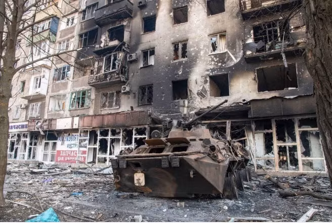 Như vậy, chỉ trong một khoảng thời gian tương đối ngắn, căn cứ của Tiểu đoàn Azov đầu tiên bị phong tỏa và sau đó bị phá hủy hoàn toàn. Các chiến binh cực đoan bị tổn thất nặng nề.