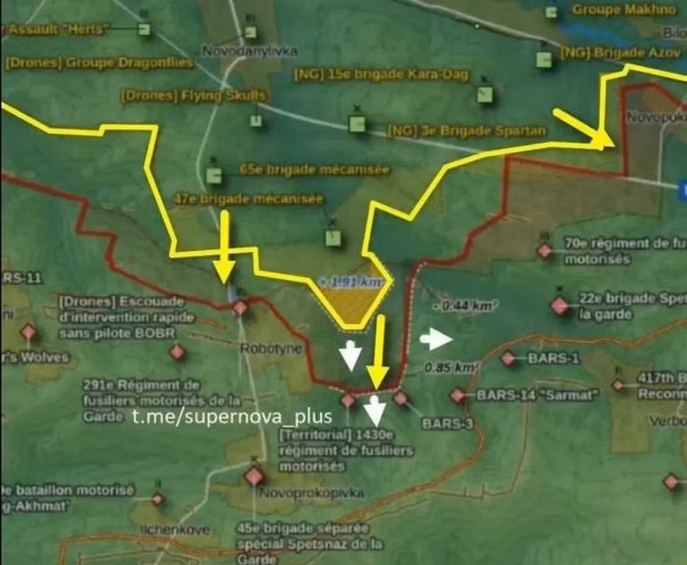 Vào tối ngày 27/7, Bộ Quốc phòng Nga tuyên bố rằng, quân đội Ukraine "đã nối lại các hoạt động tấn công dồn dập" ở phía nam thị trấn Orekhov thuộc vùng Zaporozhye vào rạng sáng hôm đó và tiến công vào làng Rabotino, cách Orekhov 10 km. 