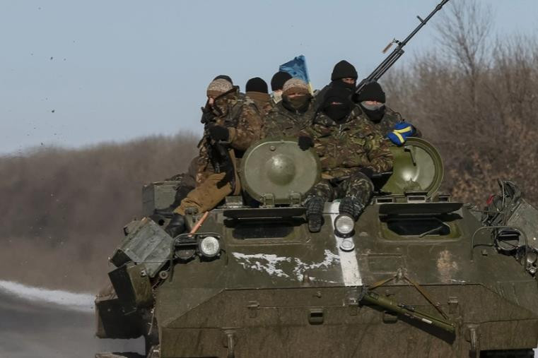 Phía nhà nước cộng hòa tự xưng Donetsk bị cáo buộc che giấu những thiệt hại thực sự; tuy nhiên Quân đội Ukraine cũng không đưa ra bất kỳ bằng chứng nào cho lập luận của họ.