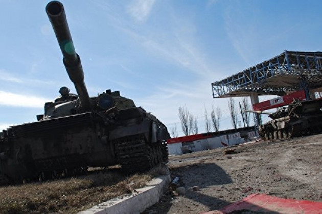 Đại diện của Tổ chức An ninh và hợp tác châu Âu (OSCE) thông báo rằng, vào ngày 2/11 tại nhà ga Konstantinovka, ít nhất 17 xe tăng T-72 đã được nhìn thấy, và số xe tăng này được Quân đội Ukraine chuyển từ hướng tây.