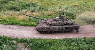 Để tăng cường khả năng tấn công, RFAF tăng cường cho sư đoàn dù này các tiểu đoàn xe tăng T-72B3 và T-80BV, và mỗi lữ đoàn không quân được tăng cường thêm một đại đội xe tăng. Việc bổ sung vũ khí hạng nặng này, tăng thêm khả năng đột kích của các đơn vị lính dù Nga.