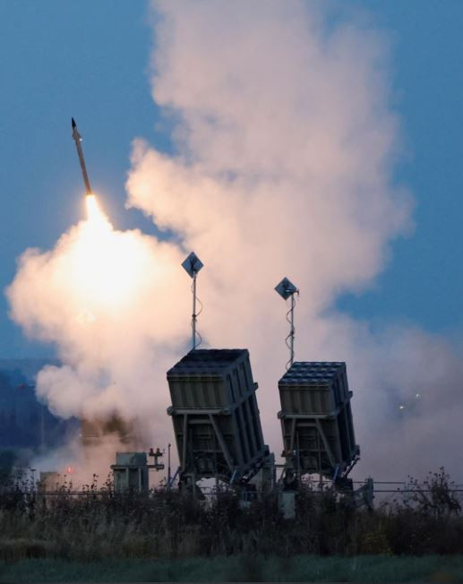 Vì vậy, nhìn bề ngoài hơn 4.000 tên lửa thì nhiều, nhưng hiệu quả uy hiếp thì không nhiều, lại phóng rải rác trong mười ngày. Do Hamas khi đó không thể phóng số lượng lớn tên lửa để đạt được đòn tấn công bão hòa trong một ngày, nên “Vòm sắt” của Israel mới có cơ hội “khẳng định”.