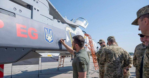 Tên lửa Storm Shadow được lập trình để tự hủy, nếu chúng không thể xác định được mục tiêu dựa trên ảnh vệ tinh của mục tiêu, đã được tải vào bộ nhớ của thiết bị tìm kiếm quang học. 