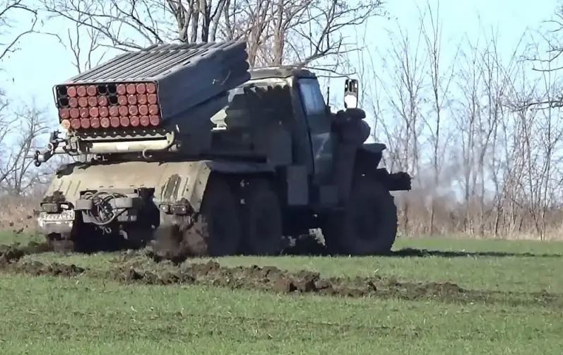 Có thể khẳng định, giai đoạn chính của chiến dịch giành tấn công thành phố đã bắt đầu. Tuy nhiên, sau khi quân Nga chiếm các tuyến đường giao thông chính trong khu vực này bằng hỏa lực, việc phòng thủ Chasov Yar trở nên “mỏng manh” hơn với Ukraine.