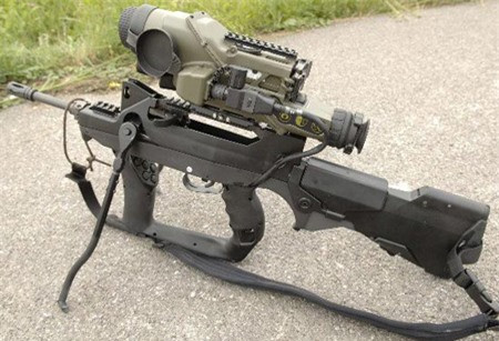 Nhưng hôm nay đừng nói về khẩu súng trường này, hãy nói về vũ khí hạng nhẹ của quân đội Pháp thời hậu Famas. Gần đây, do súng trường tấn công Farmas đã không thể đáp ứng của cuộc chiến hiện đại, Quân đội Pháp quyết định mở đấu thầu toàn thế giới, để chọn mẫu súng trường tiến công mới cho các lực lượng vũ trang của họ.