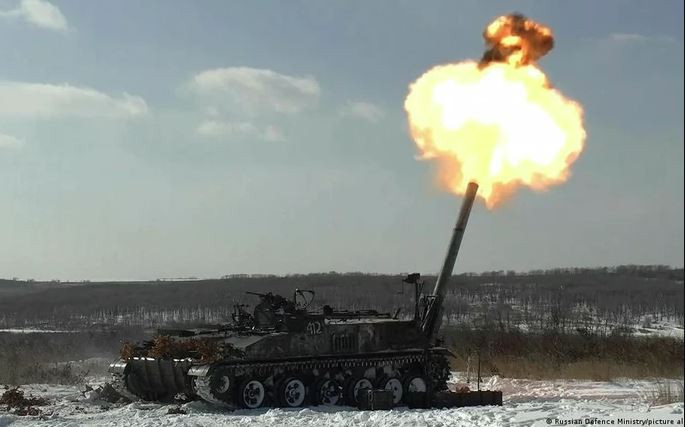 Còn tại mặt trận Orekhiv, hướng tiến công chính của Quân đội Ukraine trong cuộc phản công mùa hè vừa qua, Quân đội Nga đang nỗ lực cải thiện tình hình chiến thuật. Gần khu vực phía tây Verbovoe, quân Nga tiến 3km và chiếm lại nhiều vị trí bị bỏ hoang trong cuộc phản công mùa hè của Ukraine.