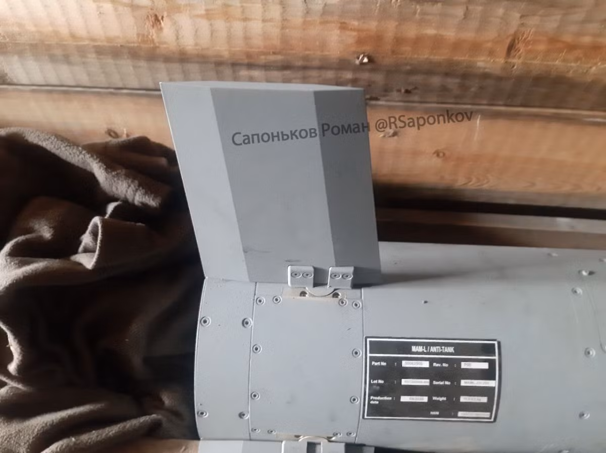 Tuy nhiên, những chiếc UAV TB2 mà cả quân đội và lãnh đạo đất nước Ukraine kỳ vọng, đã bị phá hủy ngay trong những ngày đầu tiên Nga bắt đầu chiến dịch quân sự và việc vội vã rút chạy, bỏ cả vũ khí đắt tiền trang bị cho UAV TB2, cũng là lý do giải thích cho sự vắng mặt của UAV TB2 trong cuộc chiến. 