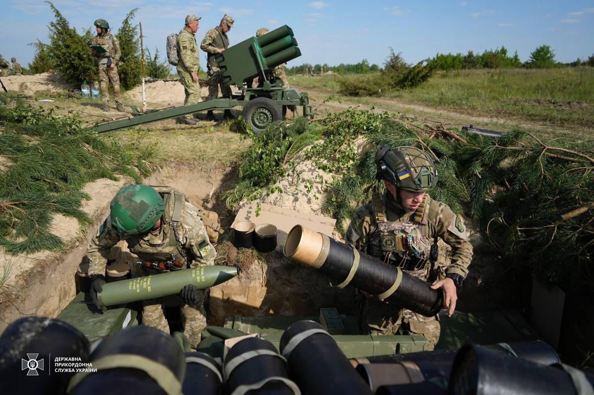 Pháo phản lực RAK-SA-12 là ví dụ về công nghệ pháo binh hiện đại, kết hợp tính cơ động, sức mạnh và độ chính xác, cung cấp cho lực lượng vũ trang một vũ khí có khả năng đáp ứng những thách thức của các cuộc xung đột đương đại.