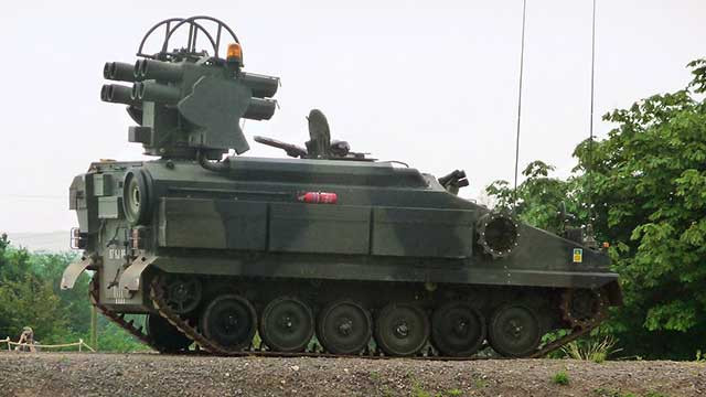 Hệ thống phòng không Stormer HVM do công ty Alvis Vickers của Anh phát triển, sử dụng khung gầm xe bọc thép Alvis Stormer và tổ hợp phòng không Starstreak. Stormer HVM được đưa vào biên chế quân đội Anh từ những năm 1997. Tháng 7/2022, một số hệ thống phòng không Stormer HVM được Anh chuyển giao cho Ukraine.