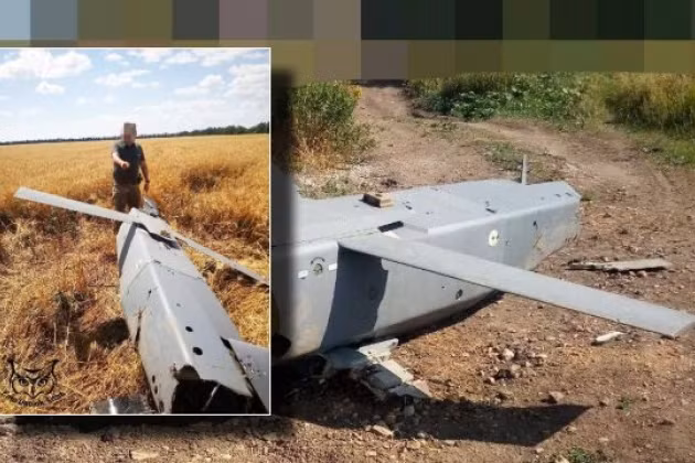 Tuy nhiên, vào ngày 1 tháng 7, lực lượng phòng không Nga đóng tại Berdyansk đã bắn hạ một tên lửa Storm Shadow của Ukraine, chụp ảnh nó bị bắn hạ và lần đầu tiên Nga thu được gần như nguyên vẹn quả tên lửa, khi bị vỡ thành hai nửa. Ảnh: BQP Nga.