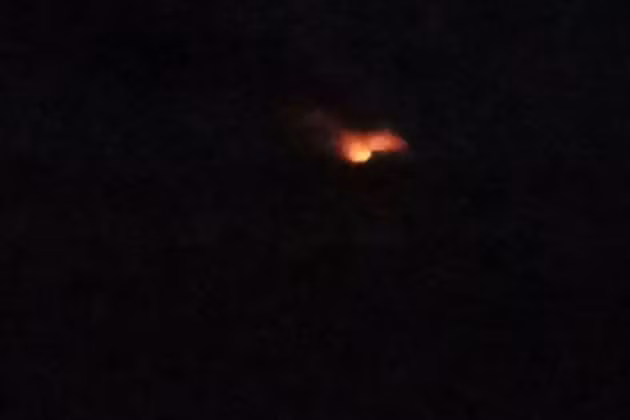 Trong khi đó, một căn cứ quân sự của Thổ Nhĩ Kỳ ở miền bắc Syria, đã phải hứng chịu làn đạn pháo của lực lượng dân quân người Kurd. Nhiều khả năng đợt tấn công này, được cho là màn trả đũa với Quân đội Thổ Nhĩ Kỳ, khi nơi đây sẽ bắt đầu một chiến dịch quân sự lớn nhằm vào lực lượng dân quân người Kurd ở khu vực đông bắc của Syria.