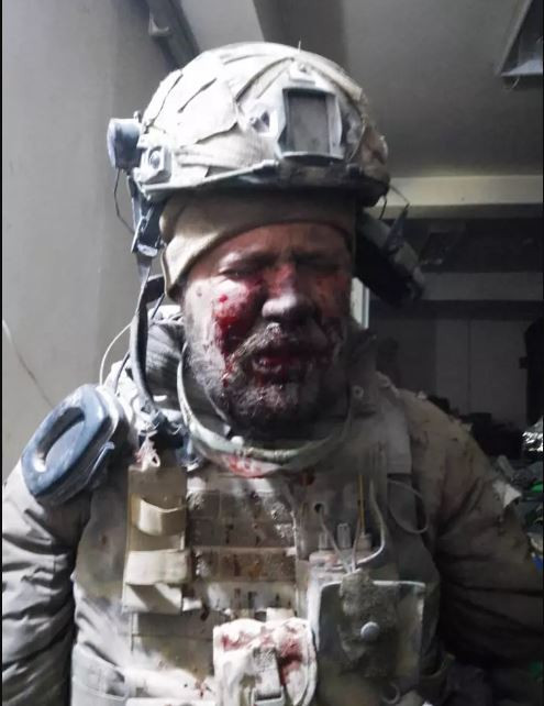 Tuy nhiên, quân đội Ukraine vẫn tiếp tục tràn ra khỏi lối đi ngầm. Quân Wagner bị quấy rối, đành phải từ lối đi ngầm tiến hành một cuộc tấn công ban đêm vào quân đội Ukraine, nhét một lượng lớn thùng dầu và vật cháy vào đường hầm, đồng thời thông qua "tấn công bằng hỏa lực" để tiêu diệt hoàn toàn quân đội Ukraine còn lại trong đường hầm. 