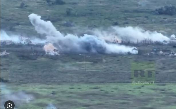 Tuy nhiên trong cuộc phản công của quân Nga, quân đội Ukraine đã sử dụng đạn chùm trong trận đánh này, gây thương vong nhất định cho lực lượng tấn công Nga. Mặc dù chịu một số tổn thất nhưng cuối cùng quân Nga vẫn chiếm ưu thế và thu hẹp thành công khoảng trống phòng thủ ở phía nam Bakhmut.