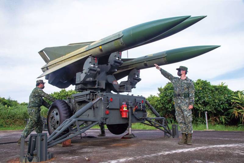 MIM-23 HAWK đã được Mỹ xuất khẩu cho nhiều quốc gia đồng minh, như Tây Ban Nha, Ả Rập Xê Út, Nhật Bản, Hàn Quốc và Thổ Nhĩ Kỳ. Mặc dù đã cũ, HAWK vẫn được sử dụng ở nhiều quốc gia và được nâng cấp liên tục, giúp nó trở thành vũ khí phòng không linh hoạt và hiệu quả trong phòng không hiện đại.