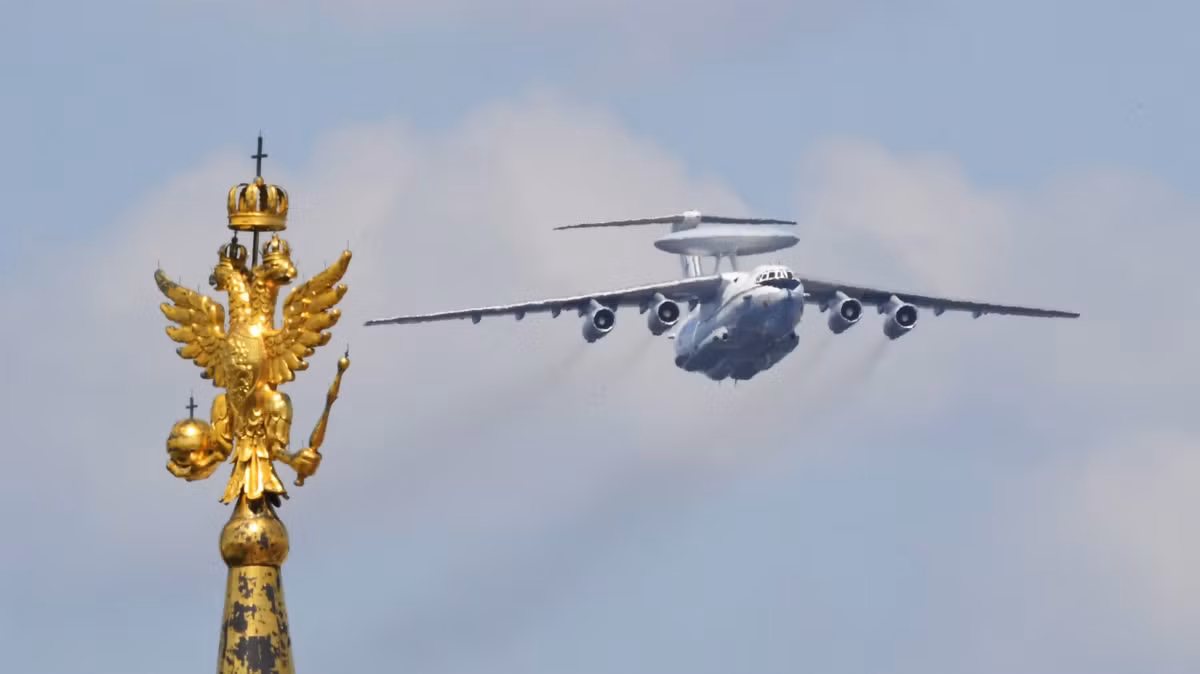 Radar bay A-50 được Liên Xô đưa vào biên chế chiến đấu từ năm 1985; sau khi Liên Xô tan rã, những máy bay này được Nga thừa kế. Tuy nhiên thiết kế này của Liên Xô đã bị coi là lạc hậu; do vậy, nó đã được Nga nâng cấp gần đây để đáp ứng yêu cầu của cuộc chiến trong thế kỷ 21.