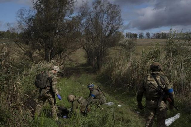 Giới phân tích dự đoán rằng, sau tháng 8, Nga và Ukraine có thể phải đối mặt với một tình huống mới khốc liệt hơn, khi đó điều kiện thời tiết sẽ không tốt như hiện tại, nên có thể càng bất lợi hơn cho phe tấn công. Và theo kế hoạch phản công của Ukraine bị lộ, cuộc phản công của họ sẽ kết thúc vào trung tuần tháng 8 này, dù kết quả có như thế nào đi chăng nữa. 