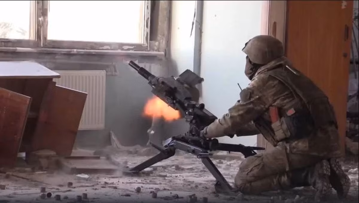 Quan doi Ukraine tim cach vuot qua “rang rong” cua Nga-Hinh-5