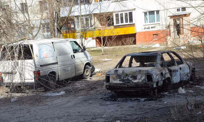 Bộ chỉ huy chiến dịch miền nam của quân đội Ukraine cho biết, giao tranh và pháo kích vẫn tiếp tục ở khu vực Kherson; nhiều cư dân phải sống trong cảnh thiếu điện nước, viện trợ nhân đạo và thuốc men.