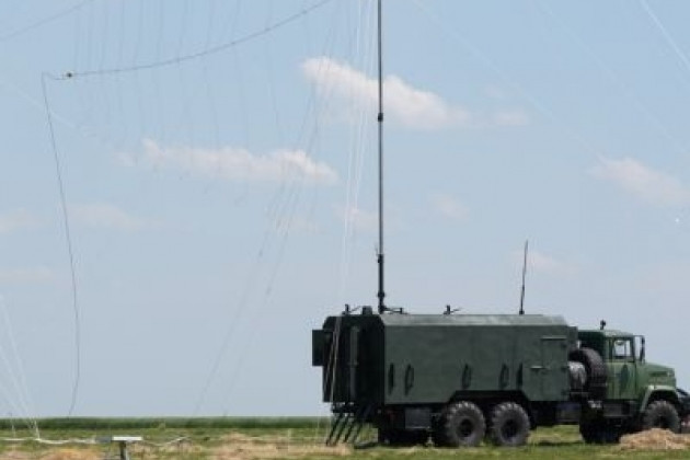 Theo các nguồn tin của DPR, thông tin tình báo có thể khẳng định rằng, hệ thống tác chiến điện tử Bukovel của Quân đội Ukraine, có thể làm nhiễu và ngăn chặn hoạt động của hệ thống định vị toàn cầu GPS và GLONASS của các thiết bị bay không người lái và thiết bị liên lạc vệ tinh.