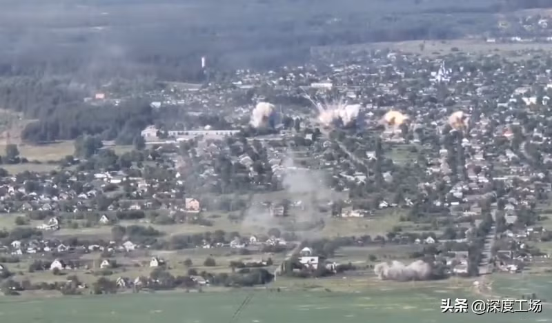 Tờ Bình luận quân sự của Nga ngày 9/6 bình luận: "Kế hoạch của Bộ trưởng Quốc phòng Nga Shoigu đã trở nên rõ ràng: Lisichansk và Sieverodonetsk, sau đó là Slavyansk và Kramatorsk; Quân đội Nga đã áp dụng chiến thuật mới, hướng đến sự hiệu quả.