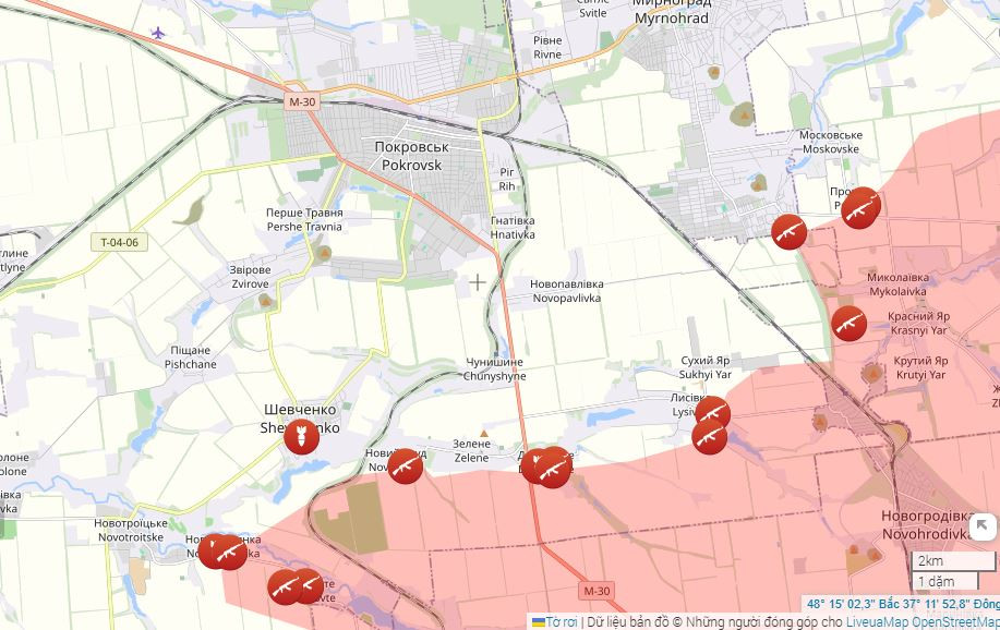 Chỉ vài ngày trước, Quân đội Nga đã bất ngờ tiến hành cuộc đột kích vào phía nam Pokrovsk. Vị trí này là nút thắt then chốt trong tuyến phòng thủ bắc-nam của Quân đội Ukraine. Một khi mất khu vực này, Quân đội Nga có thể dễ dàng vượt qua tuyến phòng thủ chính của Ukraine và đe dọa trực tiếp vào các khu vực sâu phía sau nó.