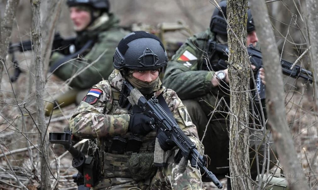 Điều đe dọa hơn nữa với Kiev, là sự sụp đổ của tuyến phòng thủ này không phải là một tai nạn, mà là sự bùng phát tập trung của nhiều vấn đề trong nội bộ Quân đội Ukraine. Việc Quân đội Nga dồn ép từng bước, chính là “thuốc thử” cho những vấn đề này. 